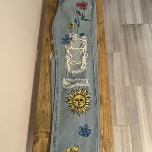 Embroidered Floral Sun Distressed Jeans